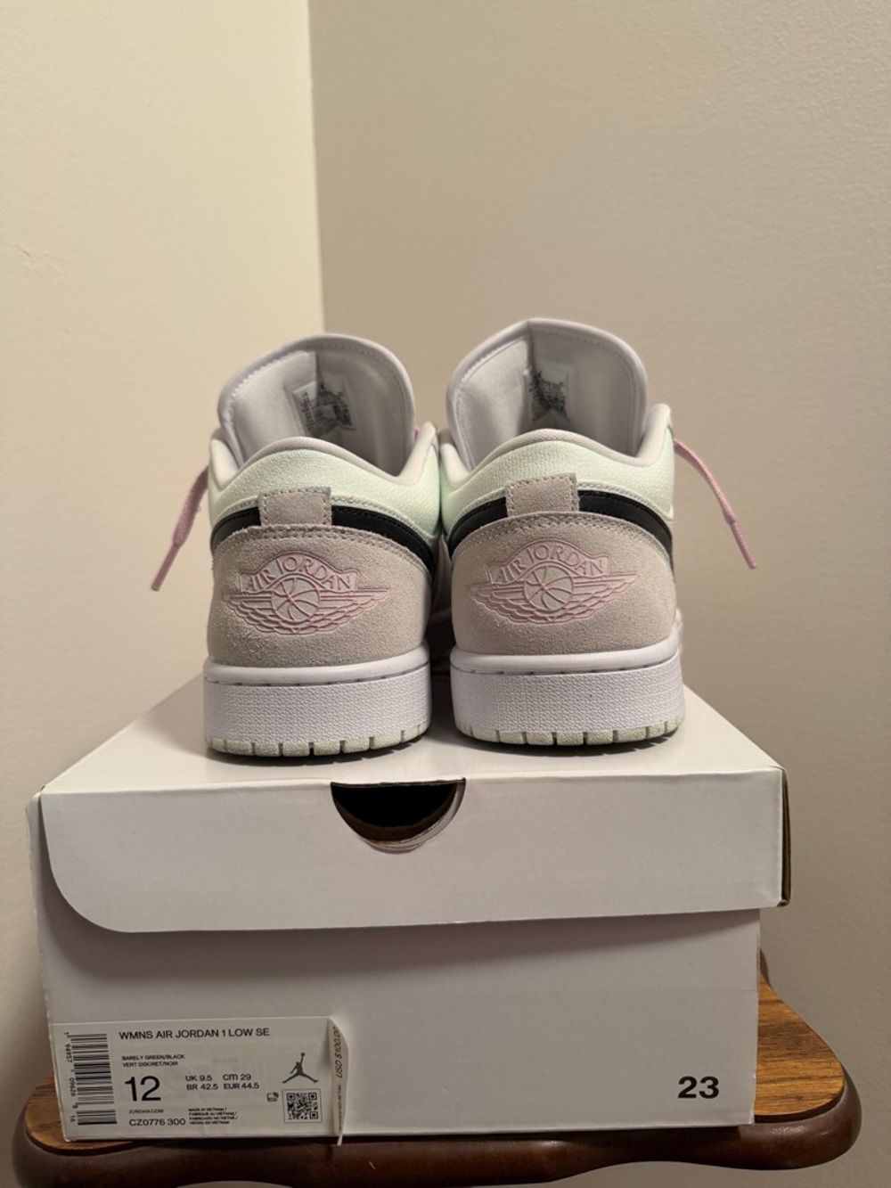 Jordan 1 Low - White, Pink & Black - Picture 3 of 9